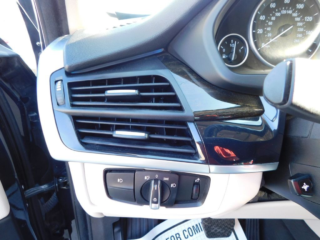 2016 BMW X5 Image 30