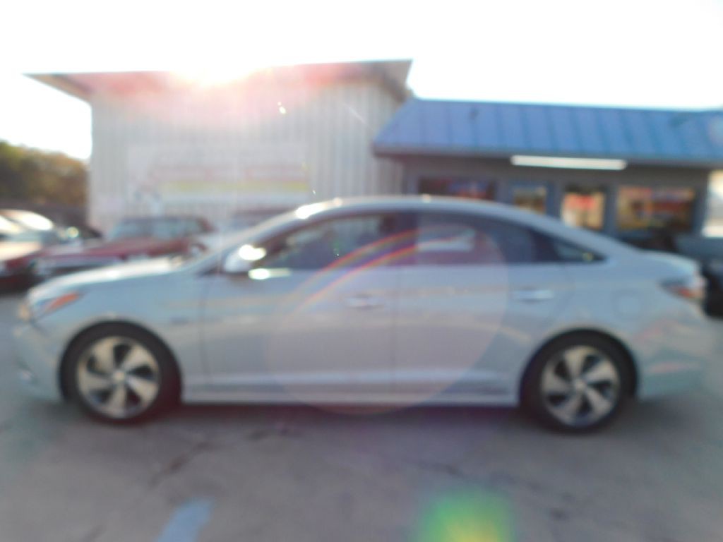2016 Hyundai Sonata Image 4