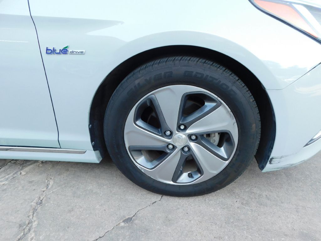 2016 Hyundai Sonata Image 10