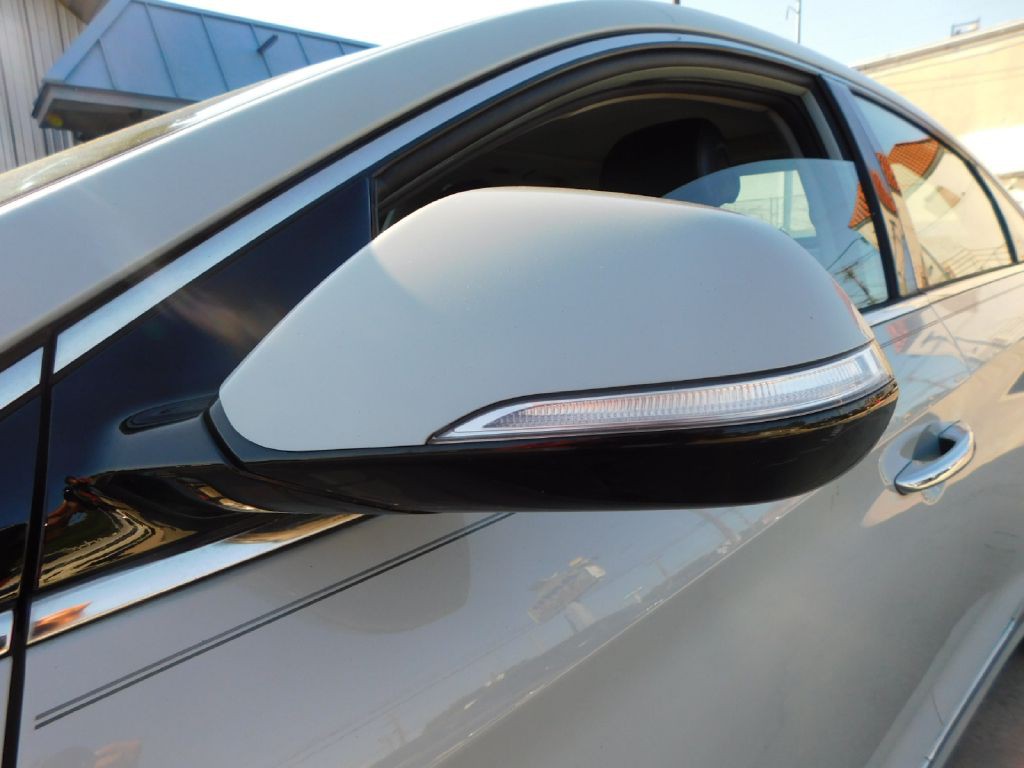 2016 Hyundai Sonata Image 17