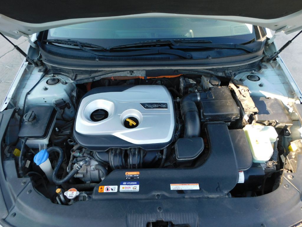 2016 Hyundai Sonata Image 18