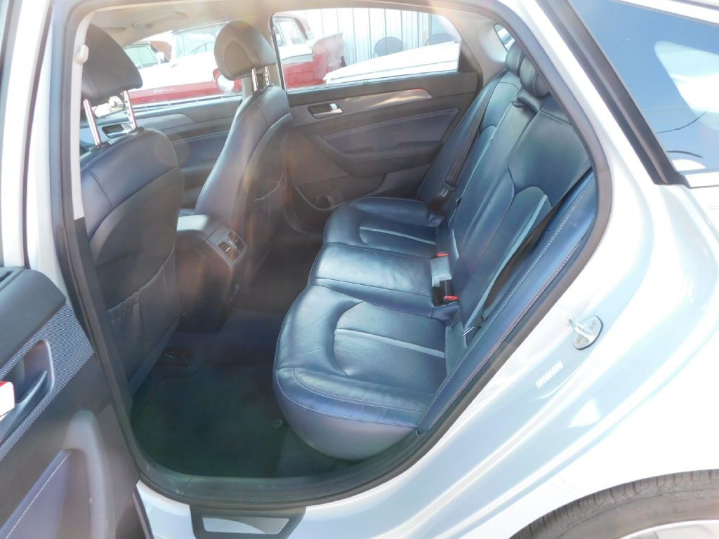 2016 Hyundai Sonata Image 25