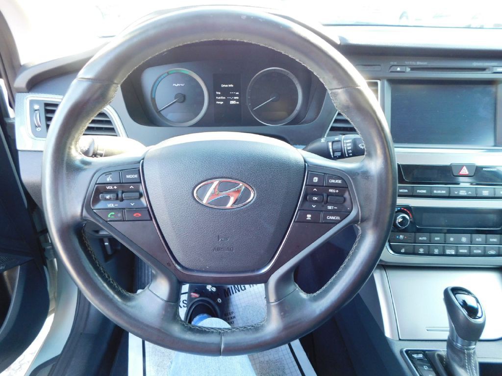2016 Hyundai Sonata Image 28