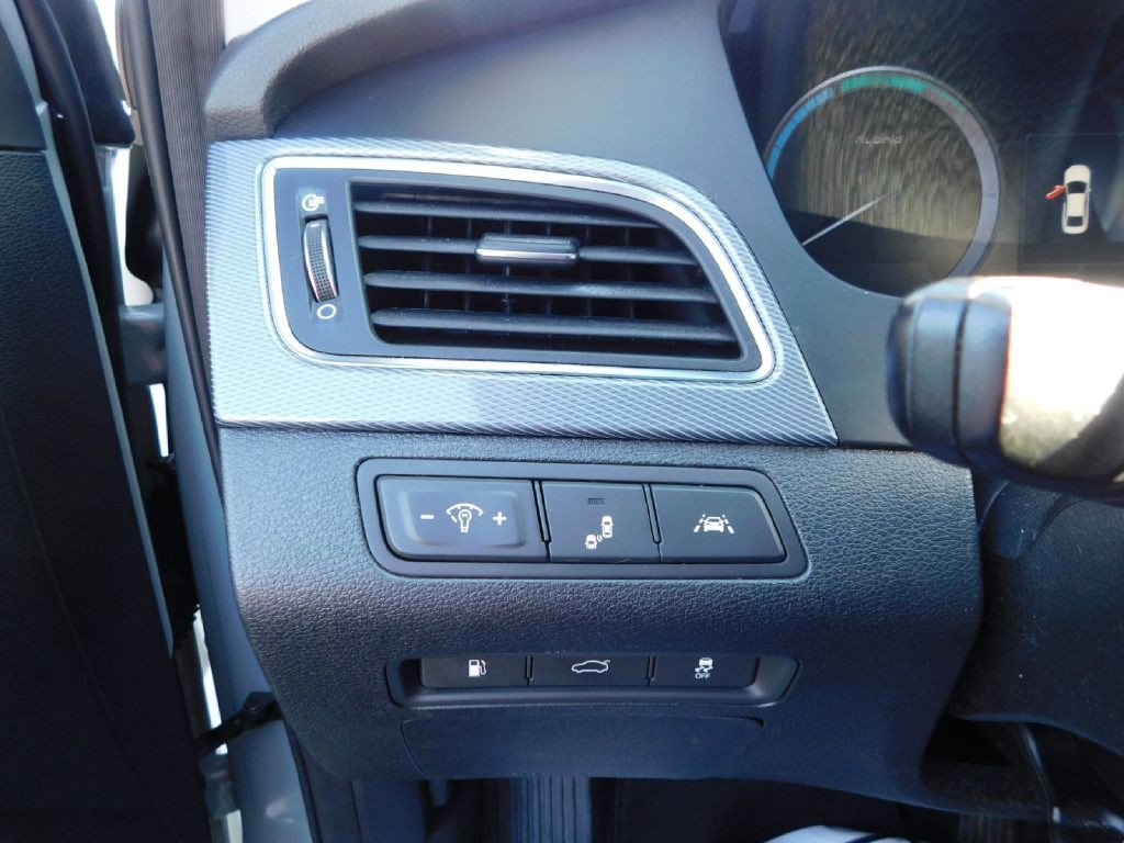 2016 Hyundai Sonata Image 29