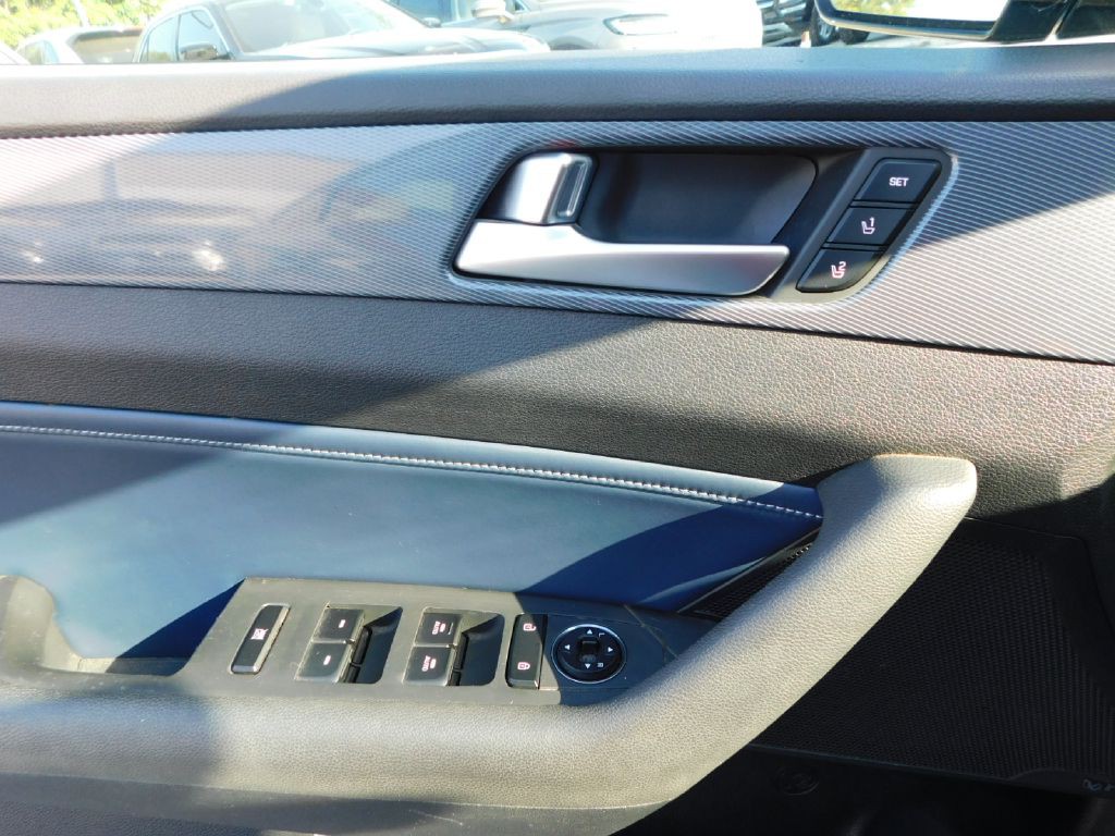 2016 Hyundai Sonata Image 31