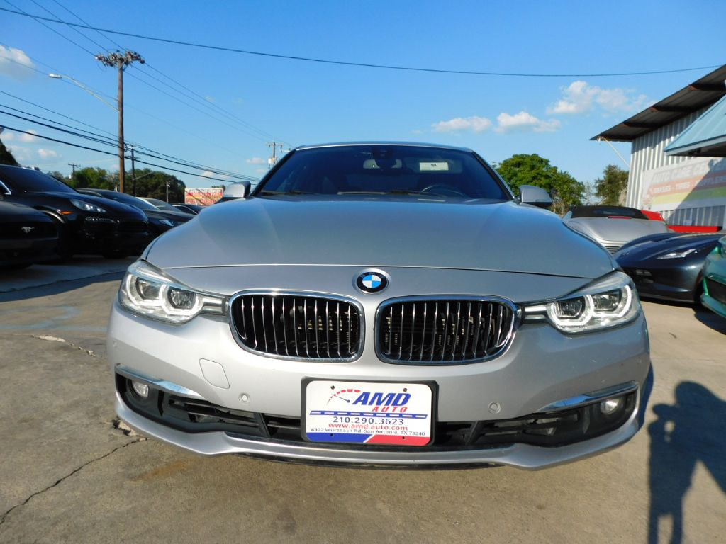 2017 BMW 3 Series Image 2