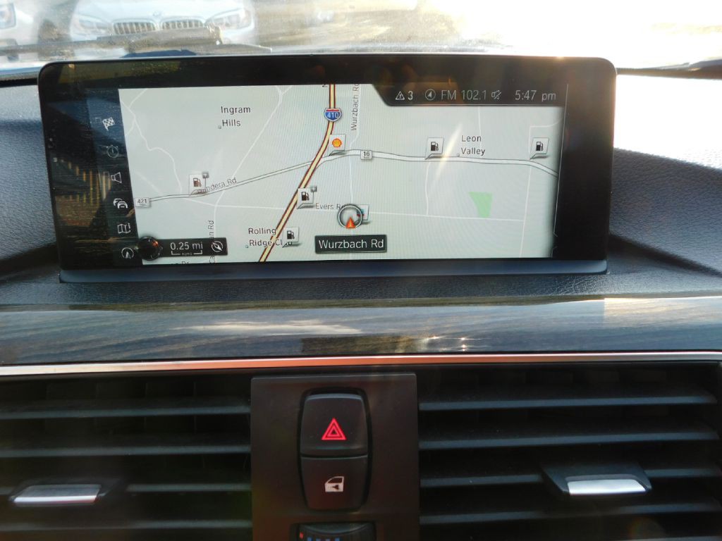 2017 BMW 3 Series Image 34