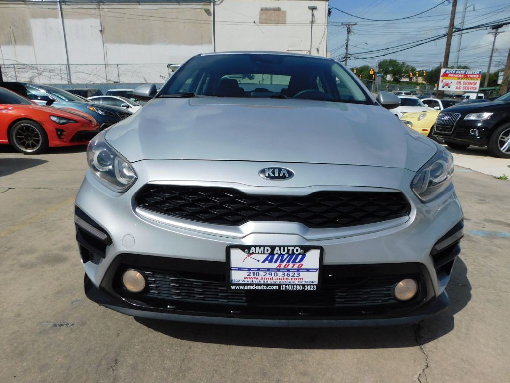 2018 Kia Forte Image 2