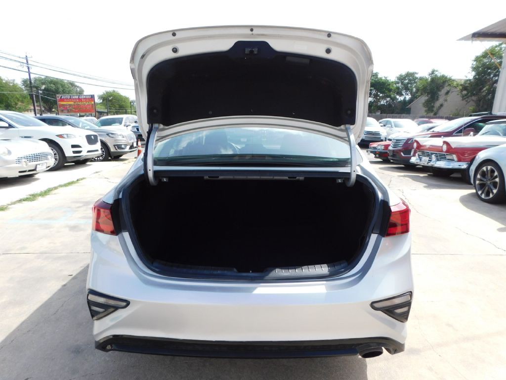 2018 Kia Forte Image 14