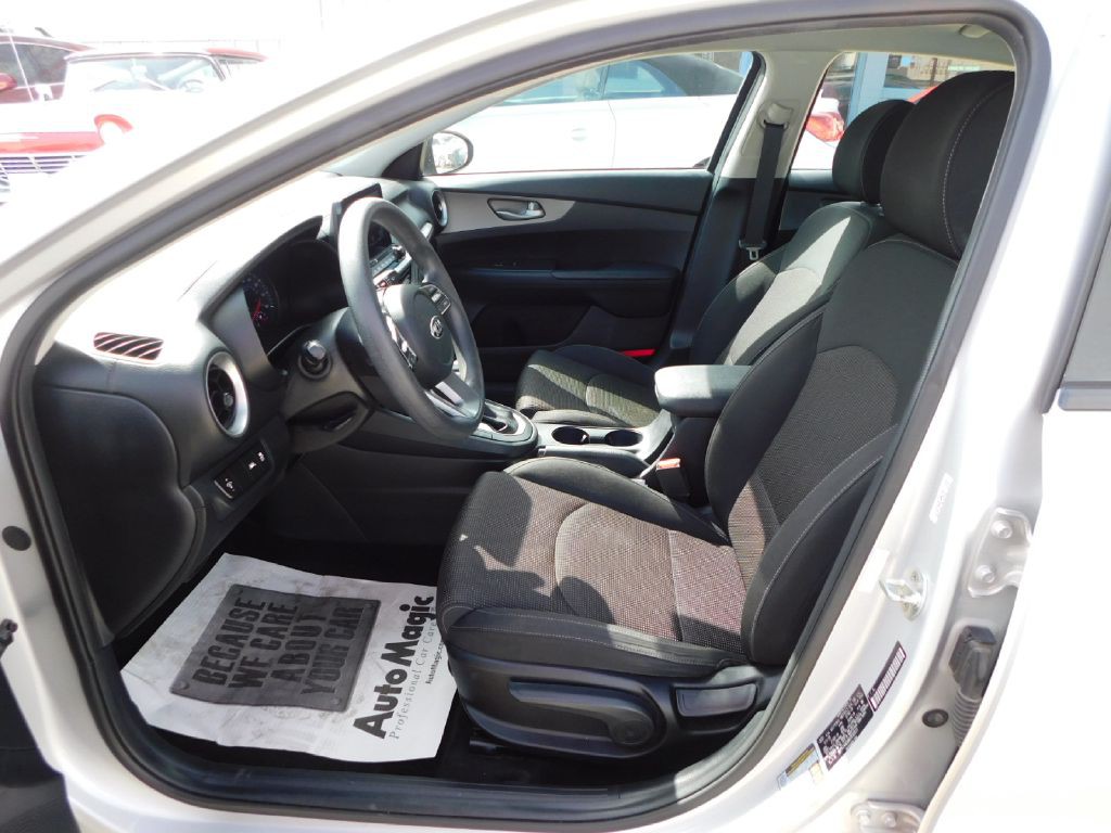 2018 Kia Forte Image 17