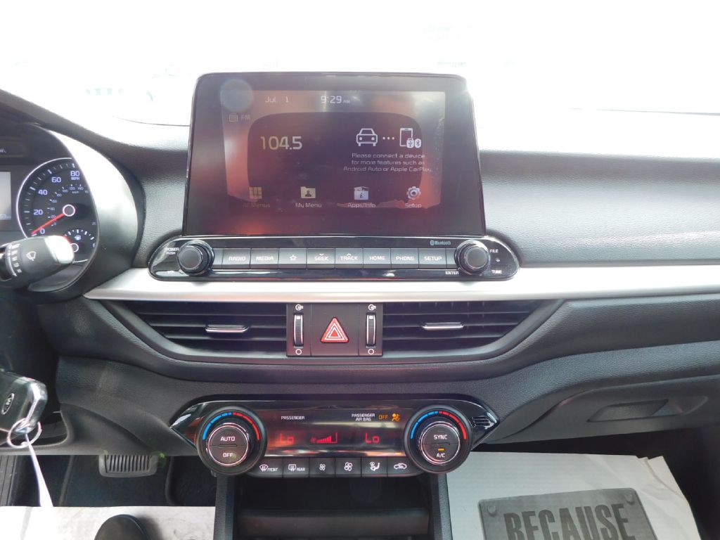 2018 Kia Forte Image 27