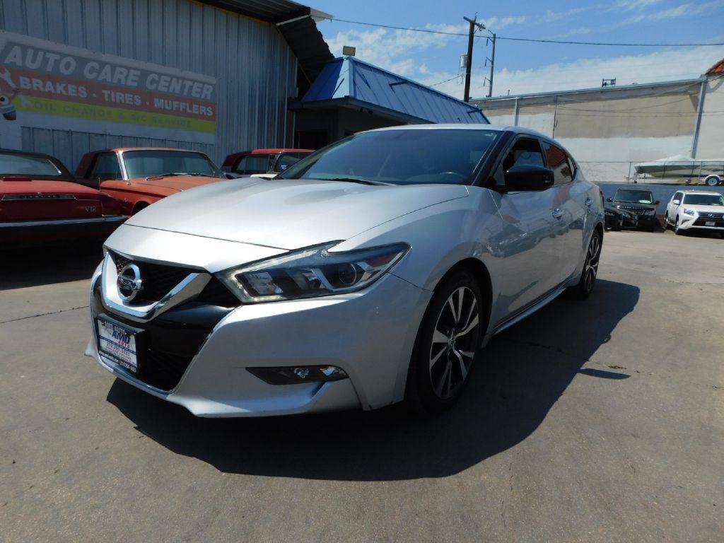 2017 Nissan Maxima Image 3