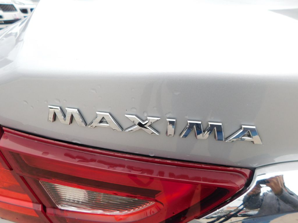 2017 Nissan Maxima Image 10