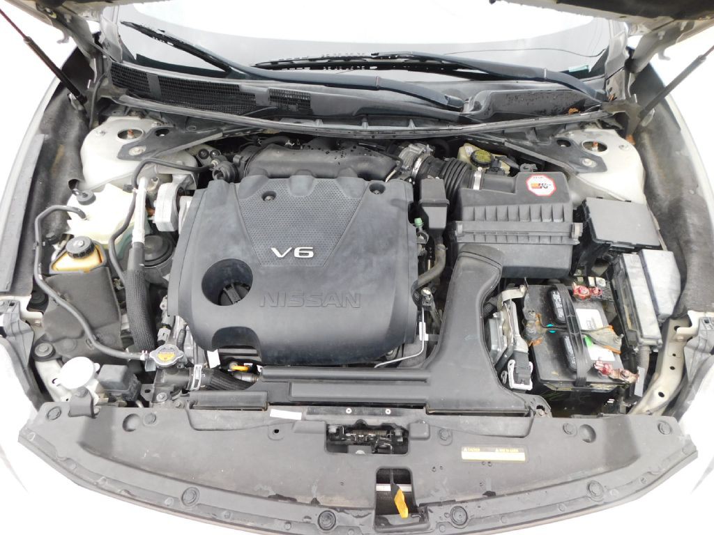 2017 Nissan Maxima Image 12
