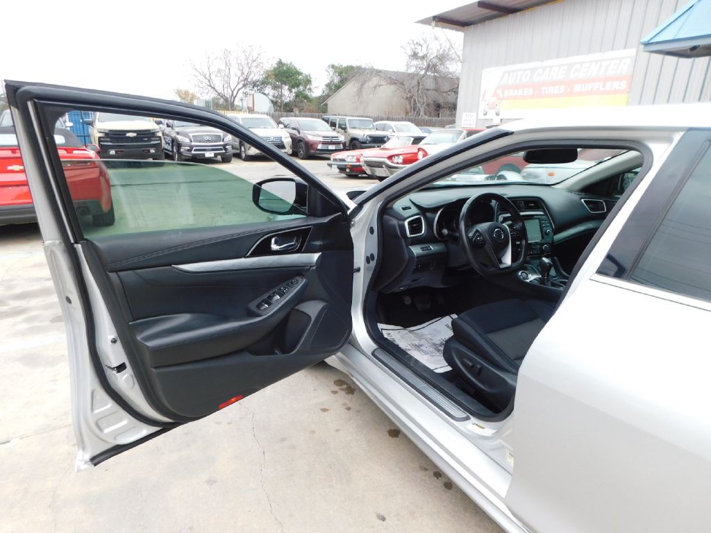 2017 Nissan Maxima Image 17