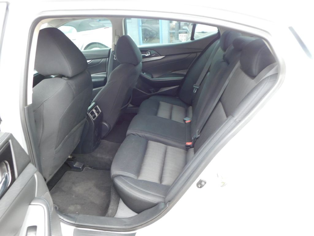 2017 Nissan Maxima Image 20