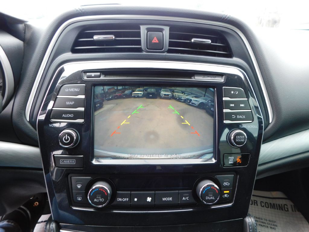 2017 Nissan Maxima Image 29