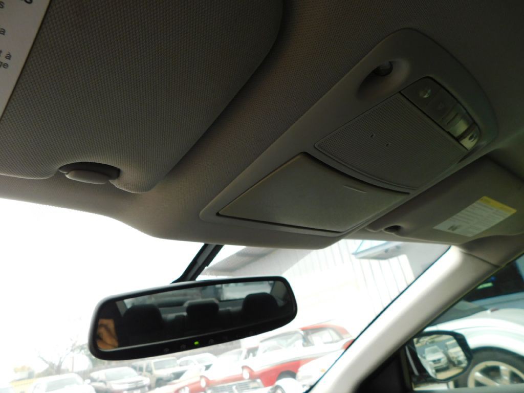 2017 Nissan Maxima Image 34