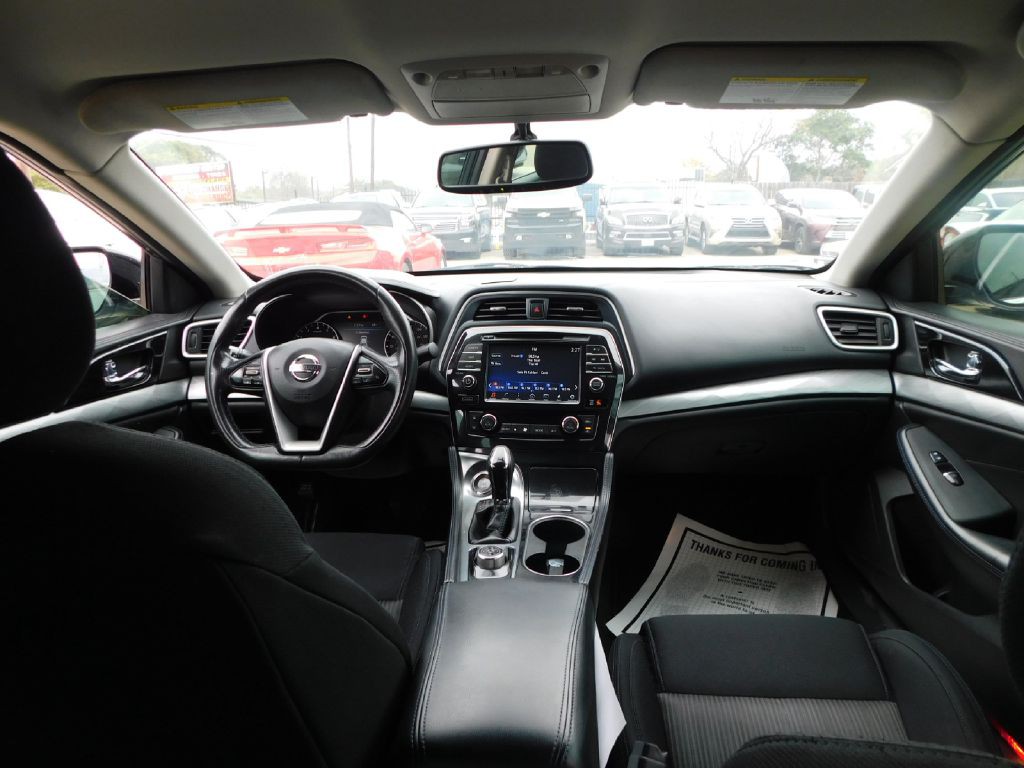 2017 Nissan Maxima Image 36