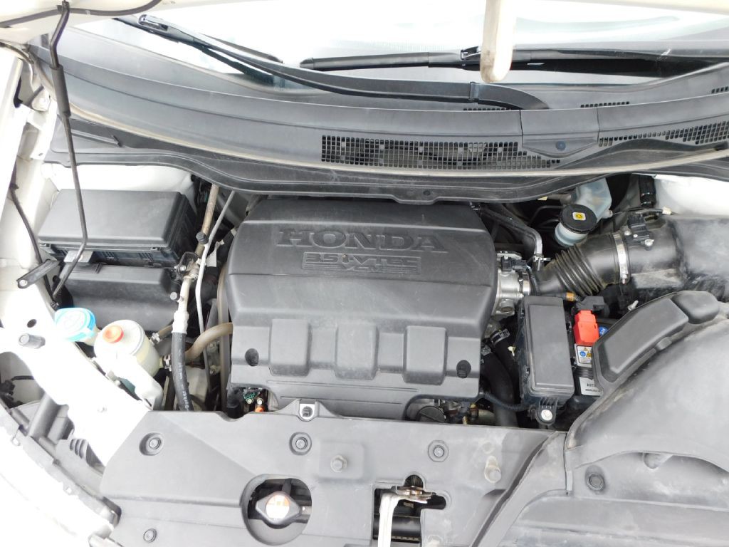 2015 Honda Odyssey Image 16