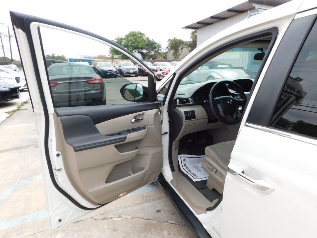 2015 Honda Odyssey Image 20