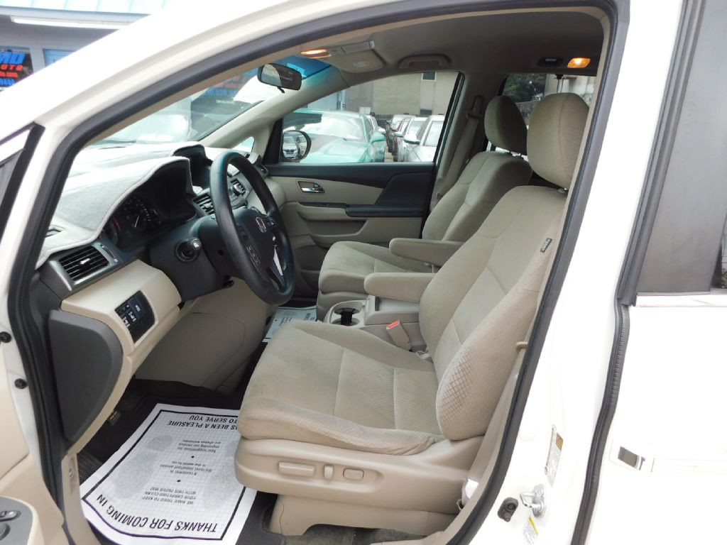 2015 Honda Odyssey Image 21