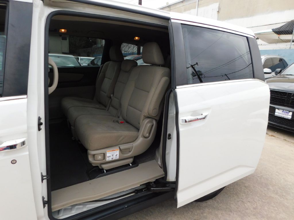 2015 Honda Odyssey Image 22