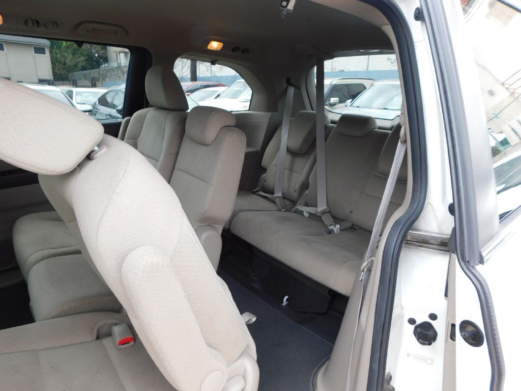 2015 Honda Odyssey Image 24