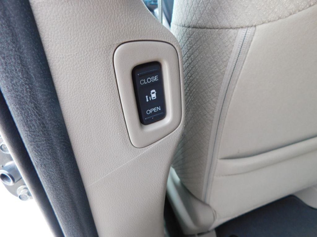 2015 Honda Odyssey Image 26