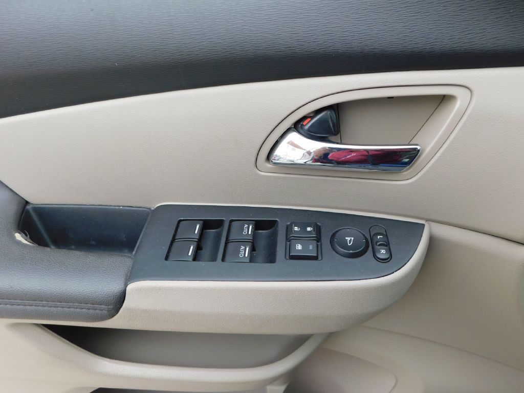 2015 Honda Odyssey Image 32