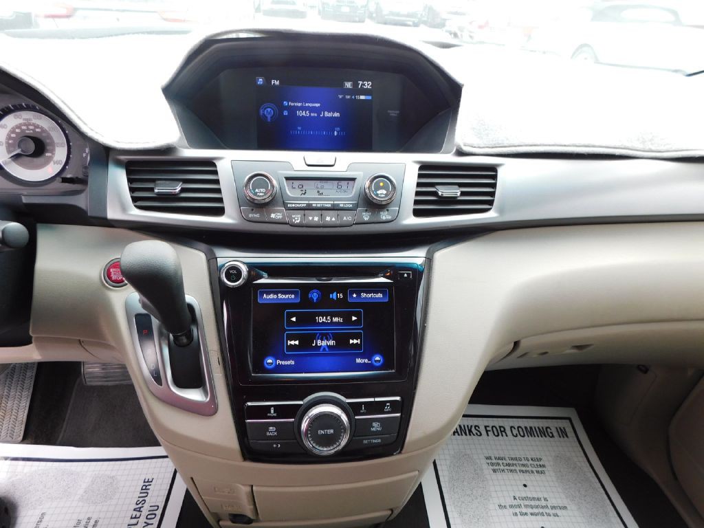 2015 Honda Odyssey Image 35