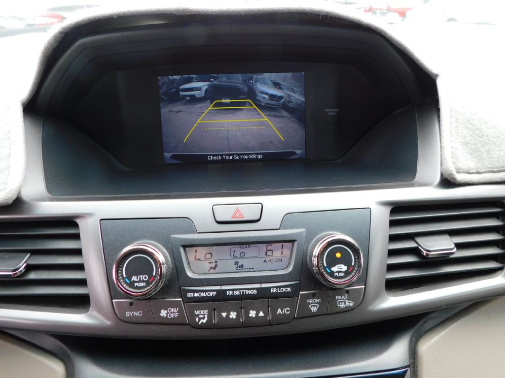 2015 Honda Odyssey Image 36