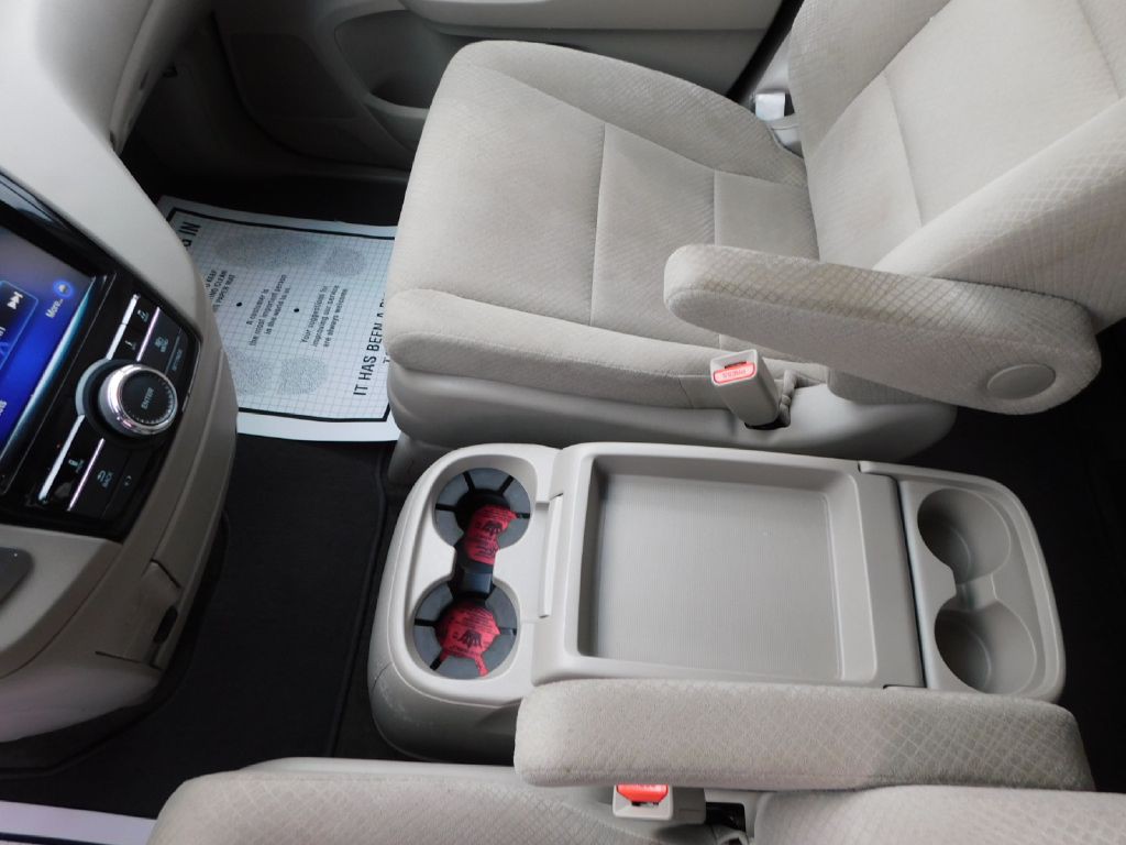 2015 Honda Odyssey Image 38