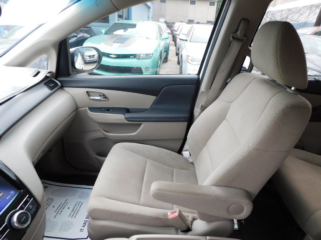 2015 Honda Odyssey Image 39