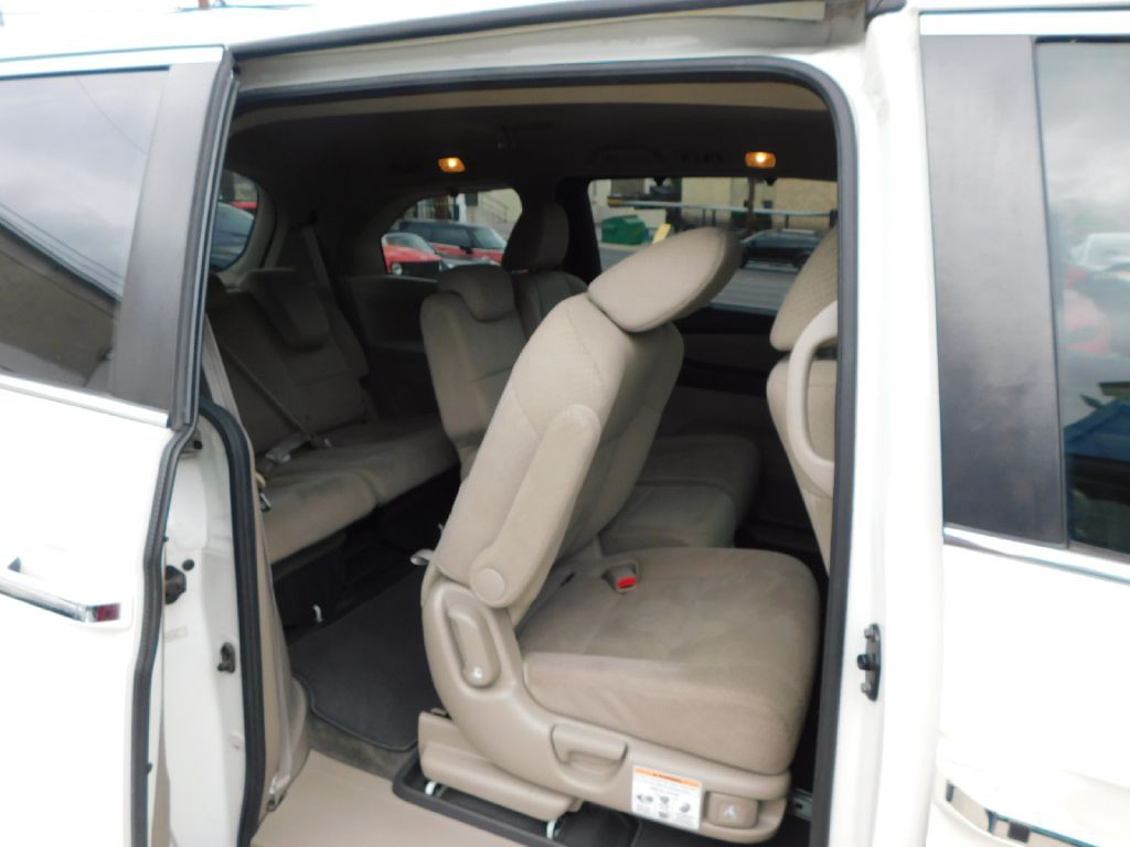 2015 Honda Odyssey Image 43