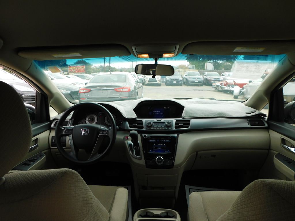 2015 Honda Odyssey Image 46