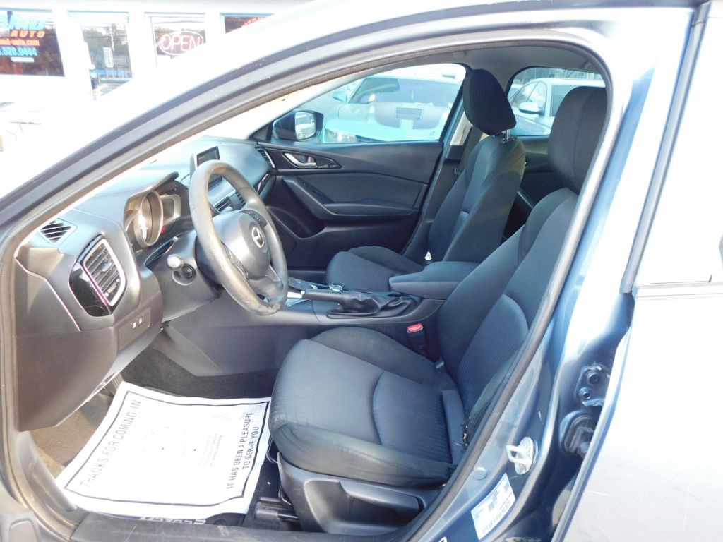 2015 Mazda Mazda3 Image 16