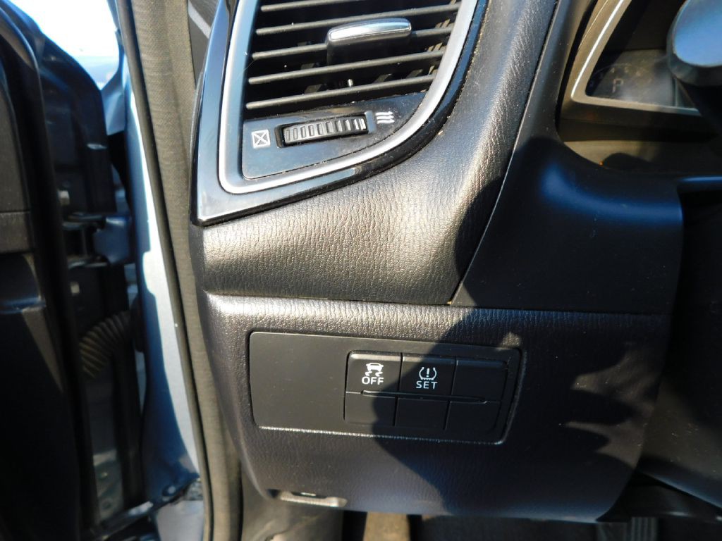 2015 Mazda Mazda3 Image 21