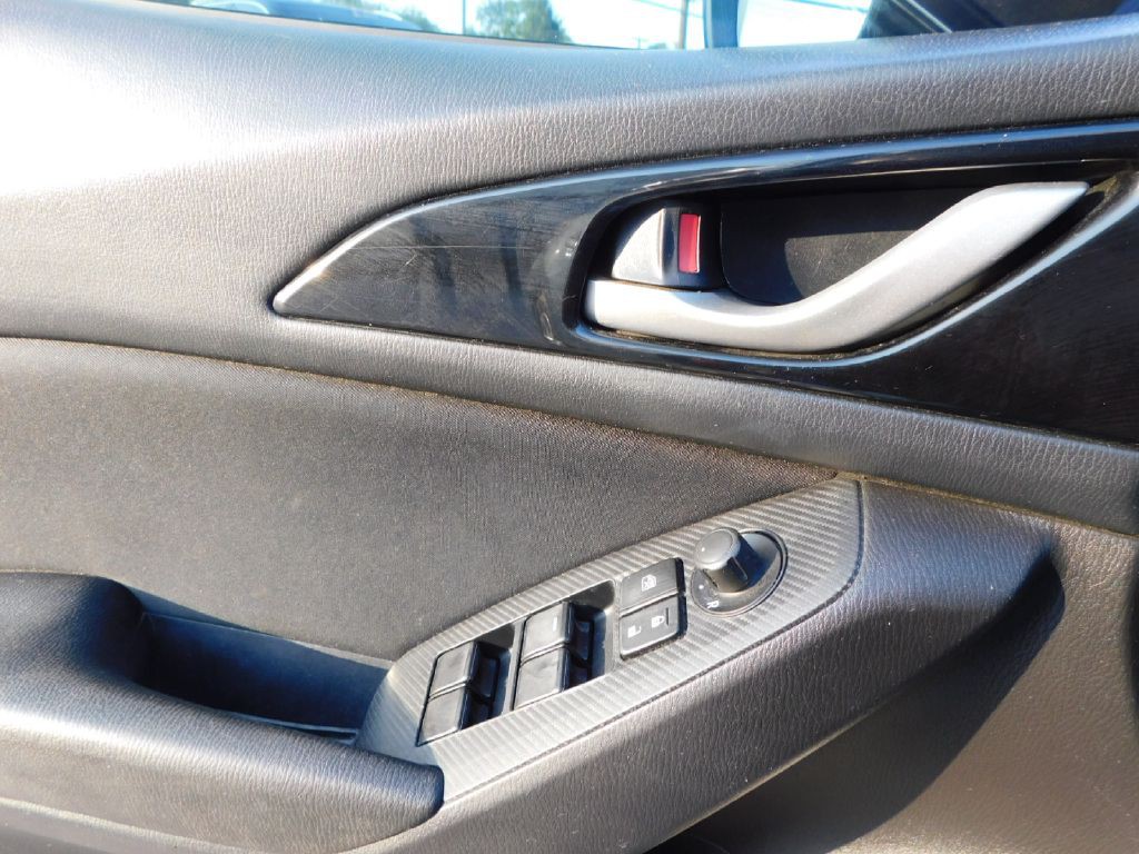 2015 Mazda Mazda3 Image 23