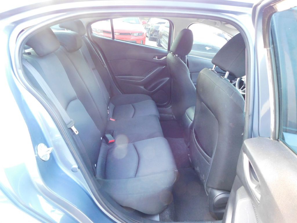 2015 Mazda Mazda3 Image 34