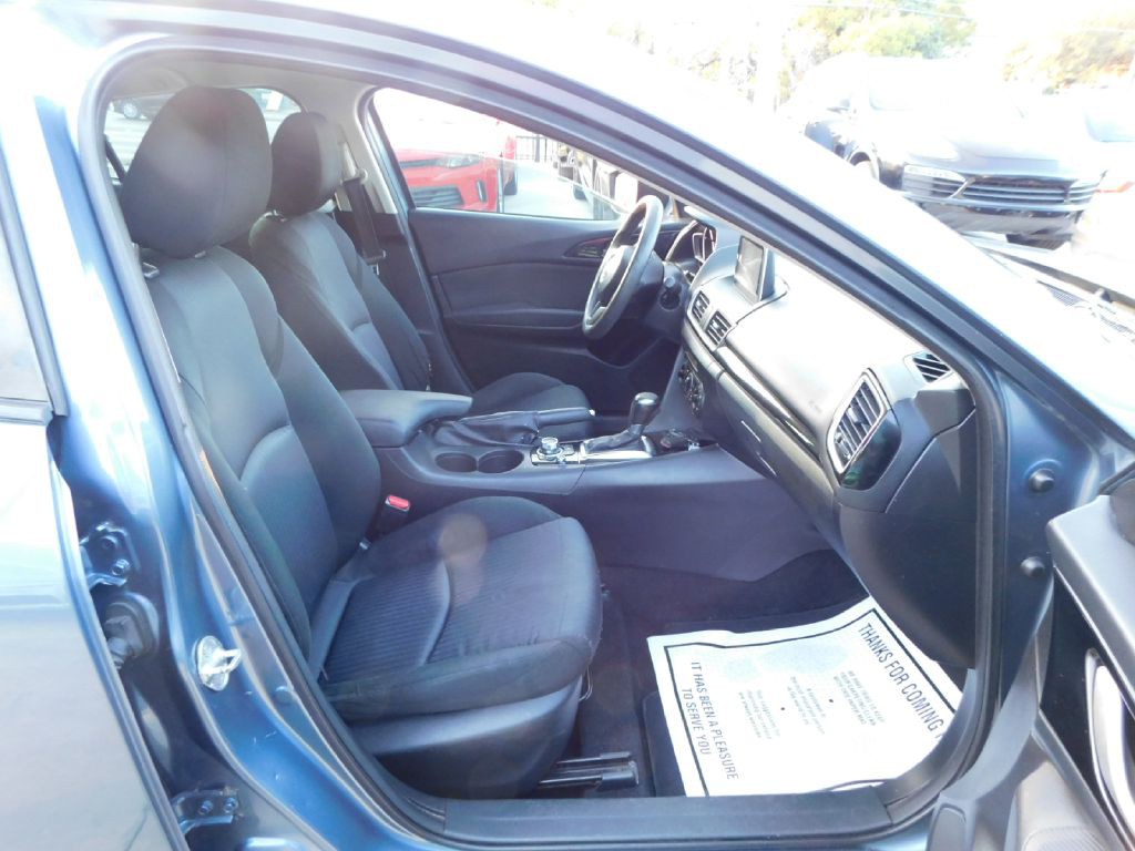 2015 Mazda Mazda3 Image 36