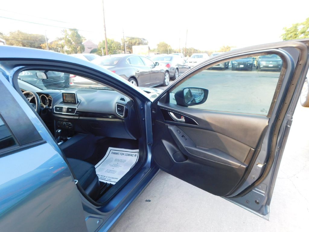 2015 Mazda Mazda3 Image 37