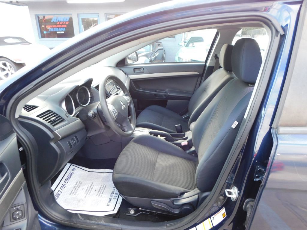 2014 Mitsubishi Lancer Image 15