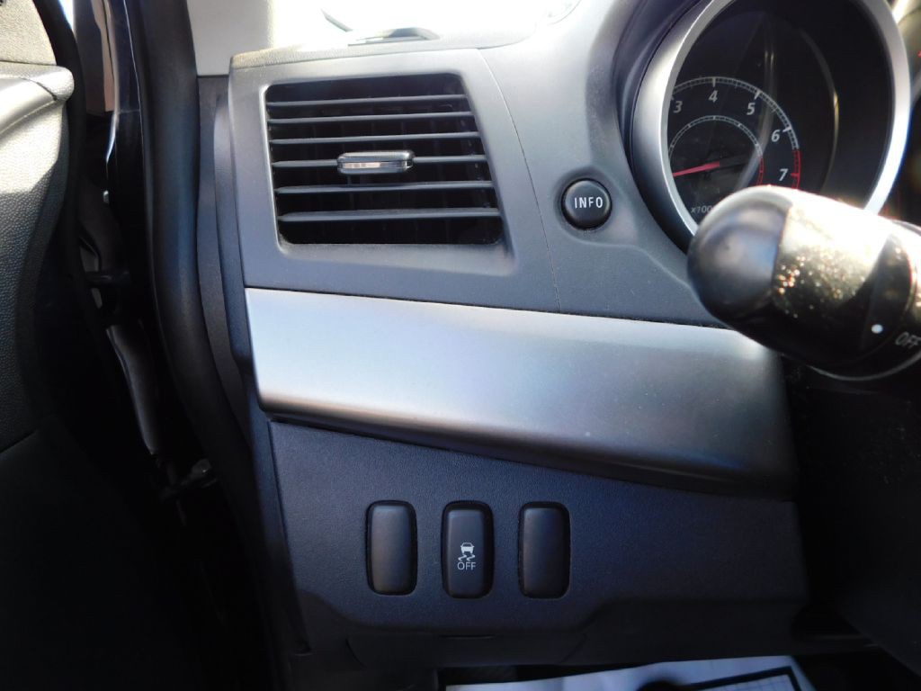 2014 Mitsubishi Lancer Image 20