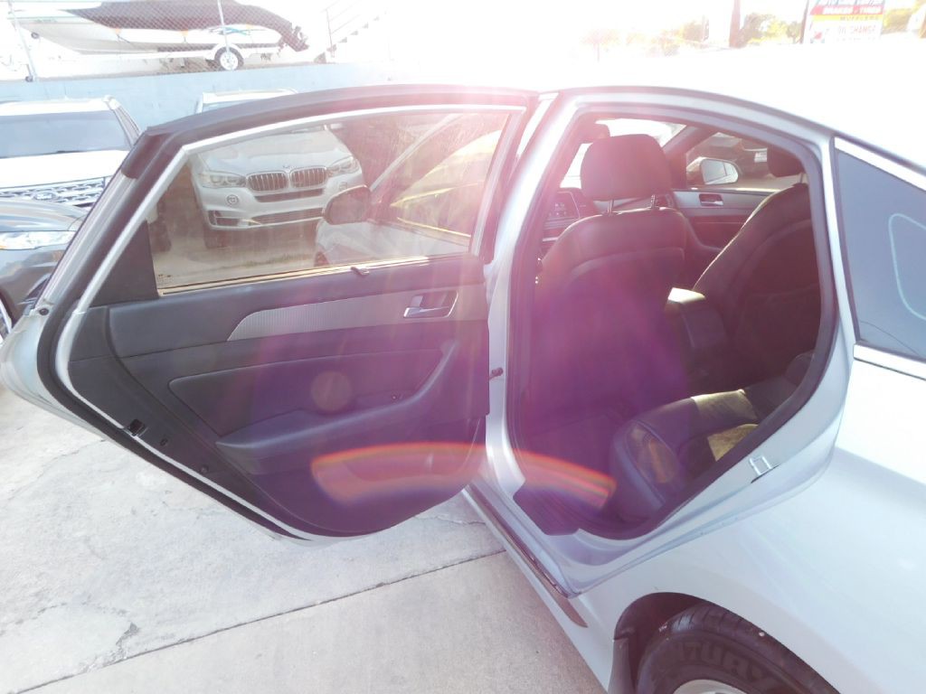 2018 Hyundai Sonata Image 22