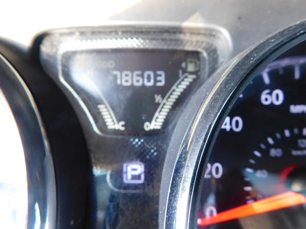 2017 Nissan Versa Image 21