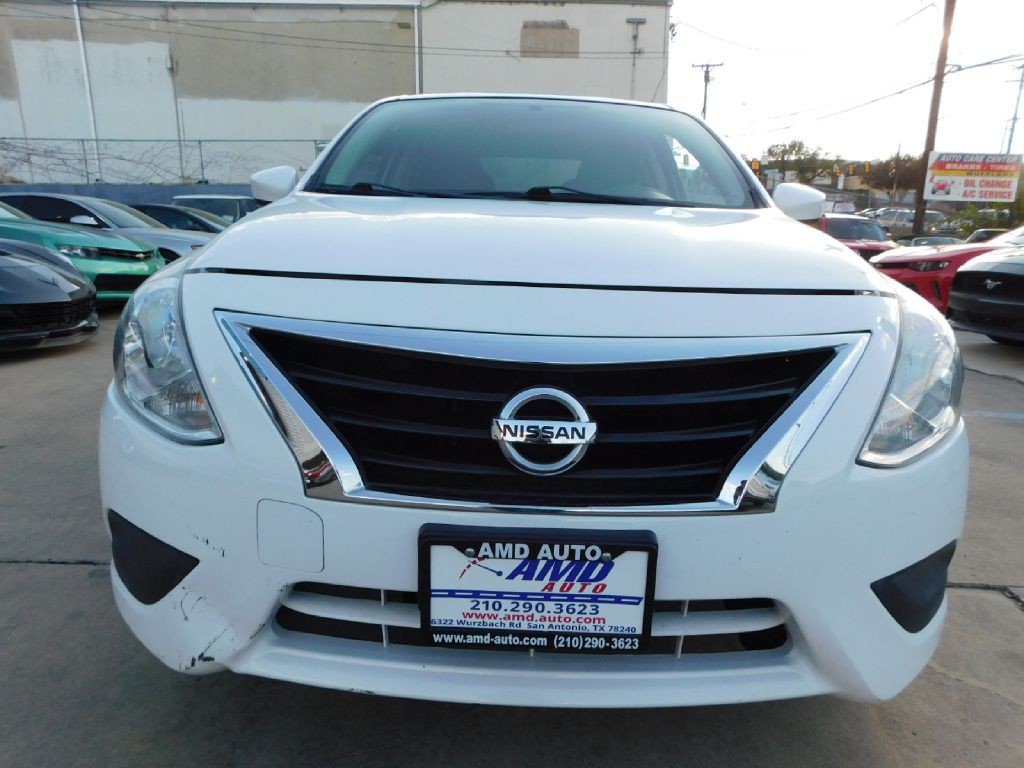2017 Nissan Versa Image 41