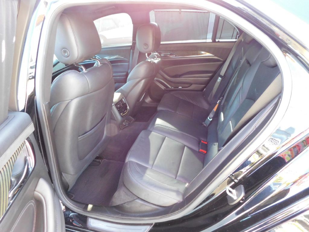 2017 Cadillac CTS Image 25