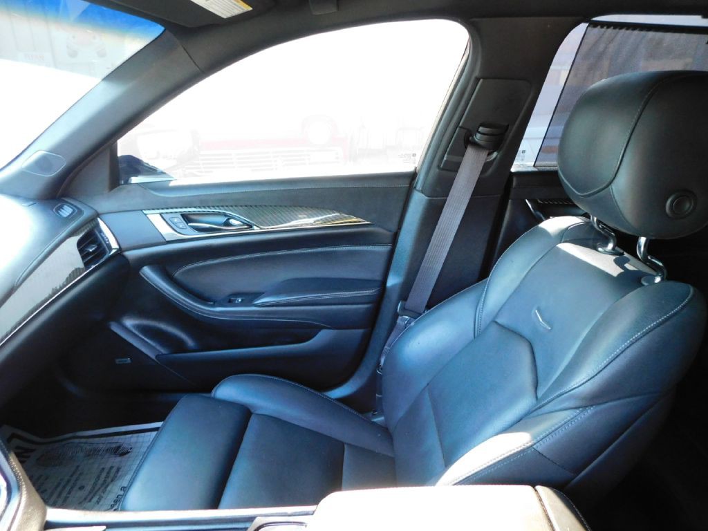 2017 Cadillac CTS Image 39