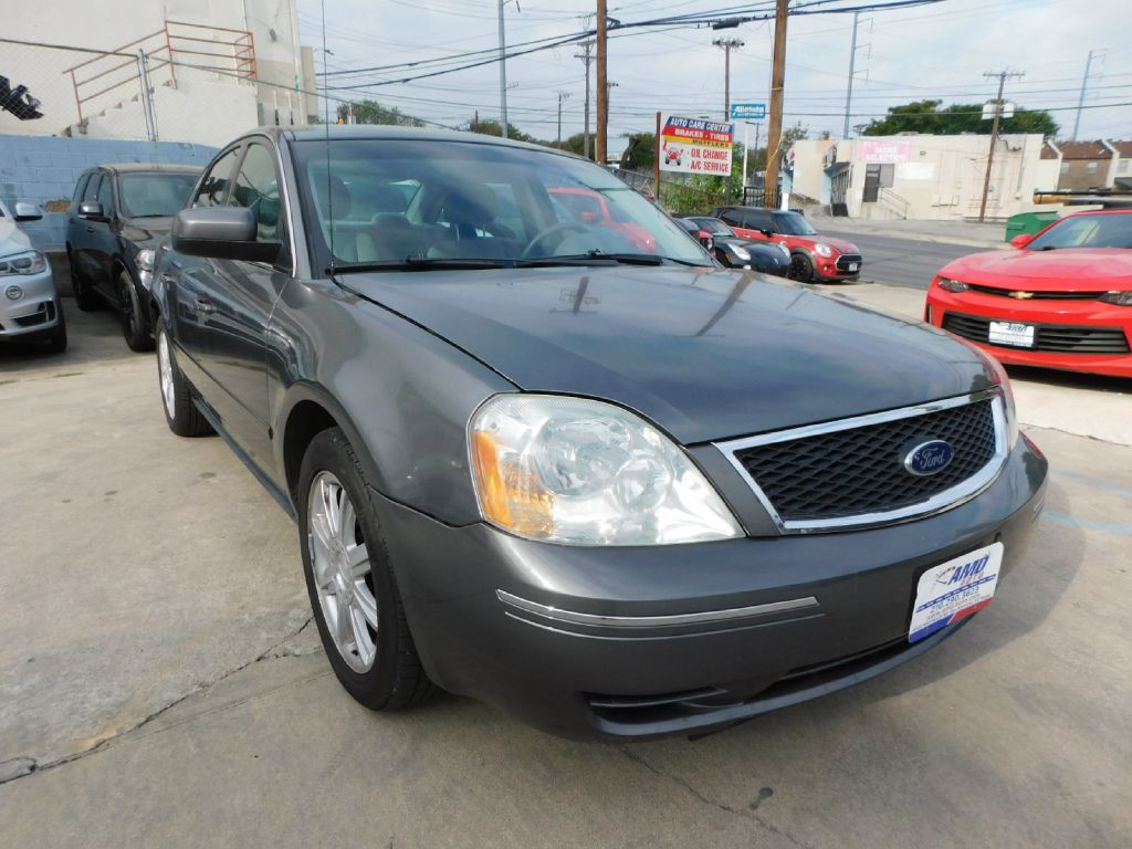 2005 Ford Five Hundred Image 1